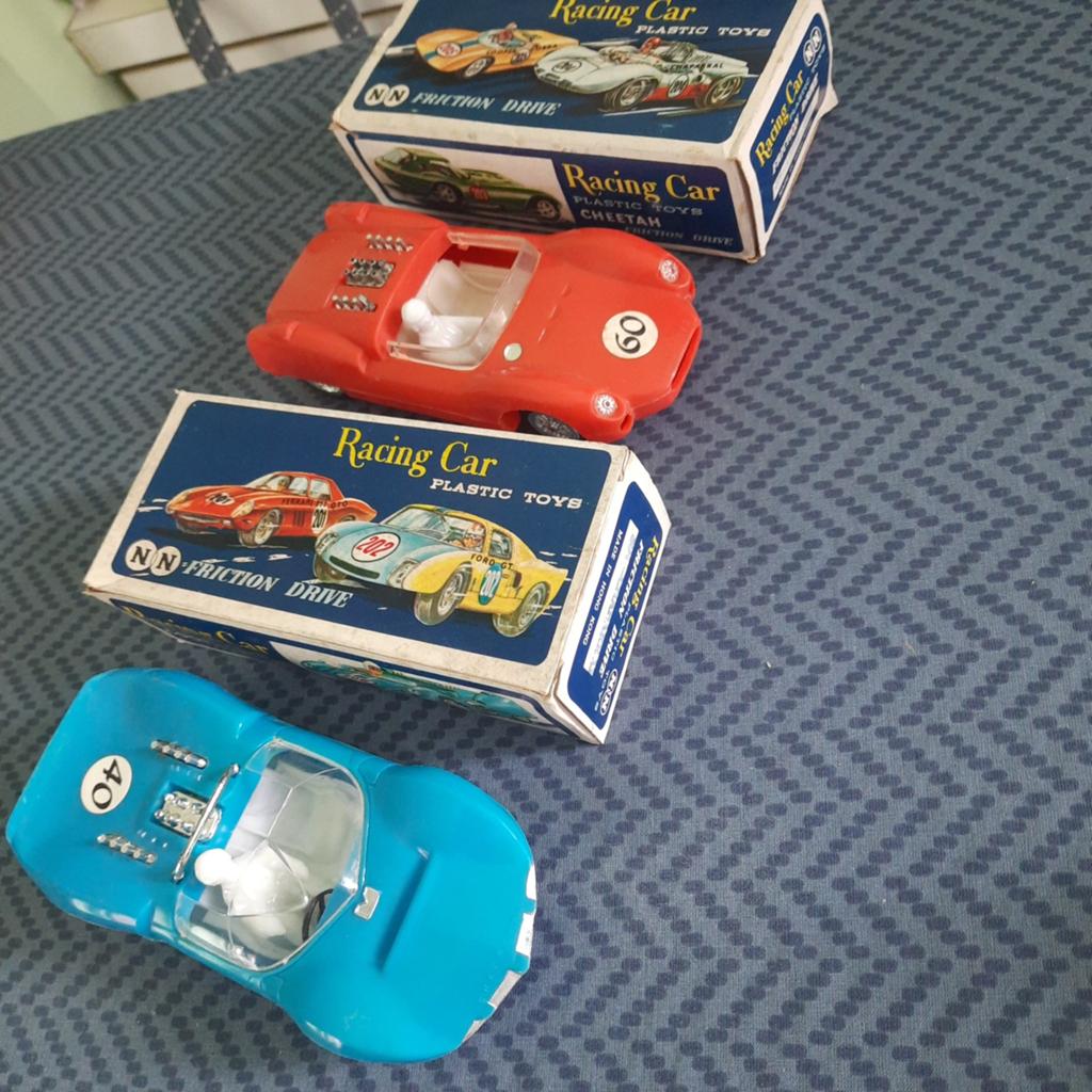 SET DE 2 VOITURES ANCIENNES N&N PLAST TOYS*CHAPPARAL+COOPER, Enlèvement, Neuf, Voiture, Autres marques