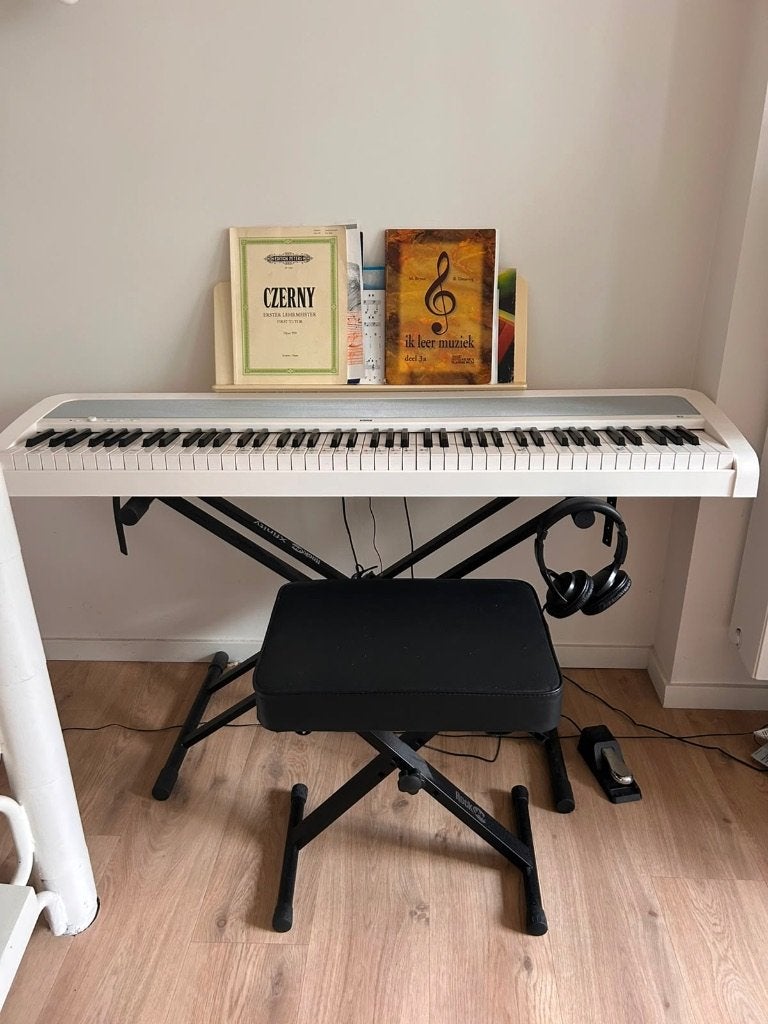 Keyboard Korg - Piano digital B2 - White, Musique & Instruments, Claviers, Enlèvement, Comme neuf, 88 touches, Korg