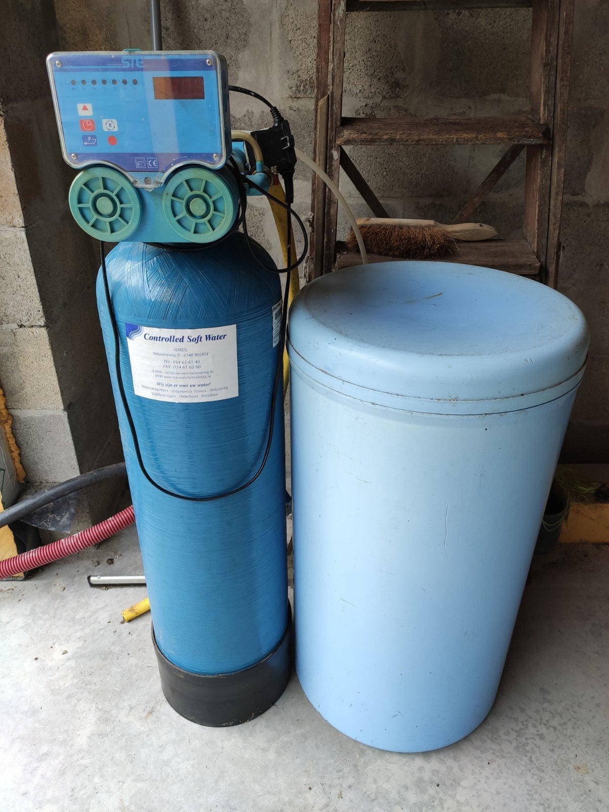 Waterontharder met zoutvat, Elektronische apparatuur, Waterontharders, Ophalen, Gebruikt, Waterontharder met zout