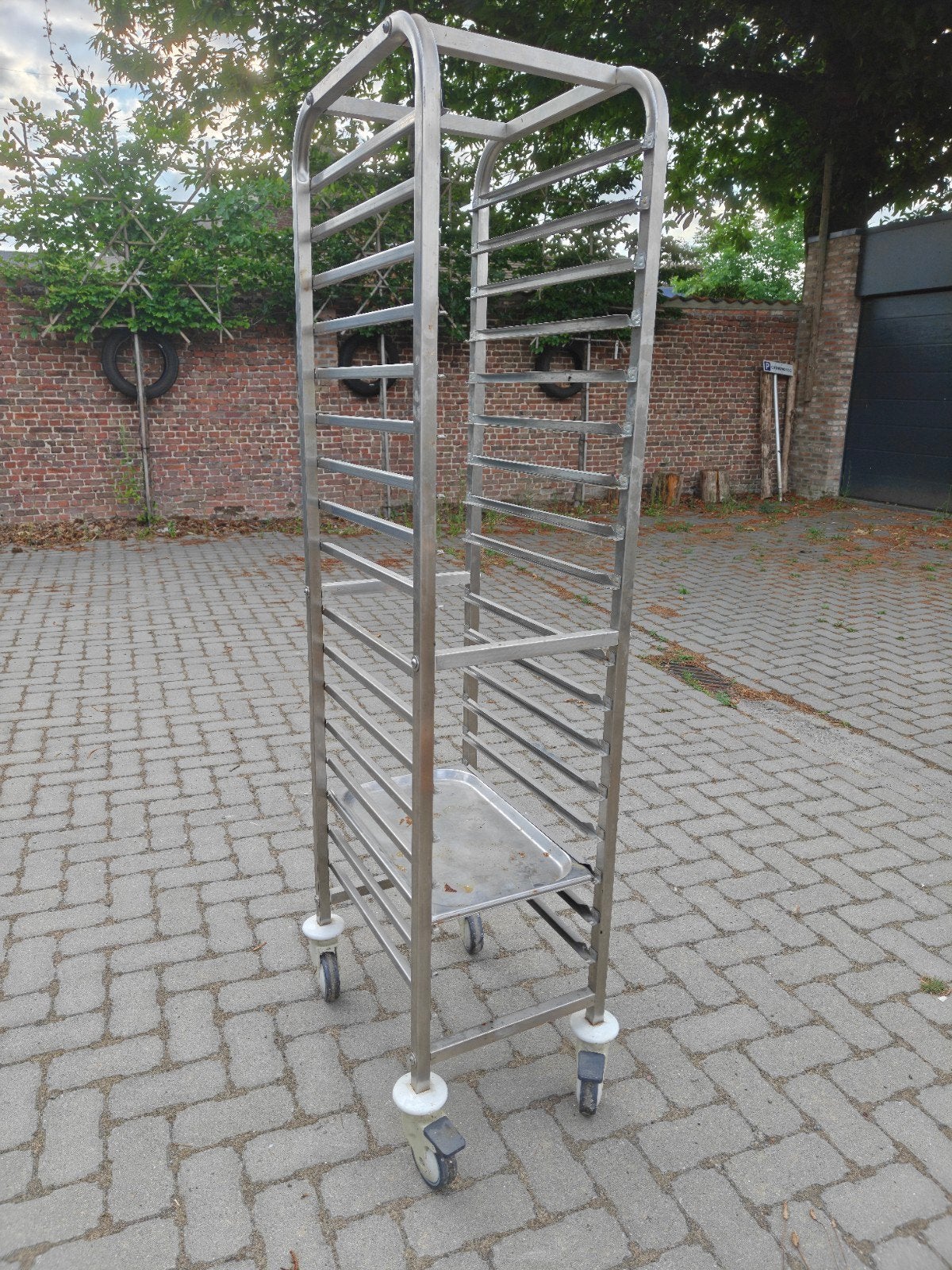 Professionele plateaurek, incl 2 inox plateau's, Ophalen, Gebruikt, Meubilair