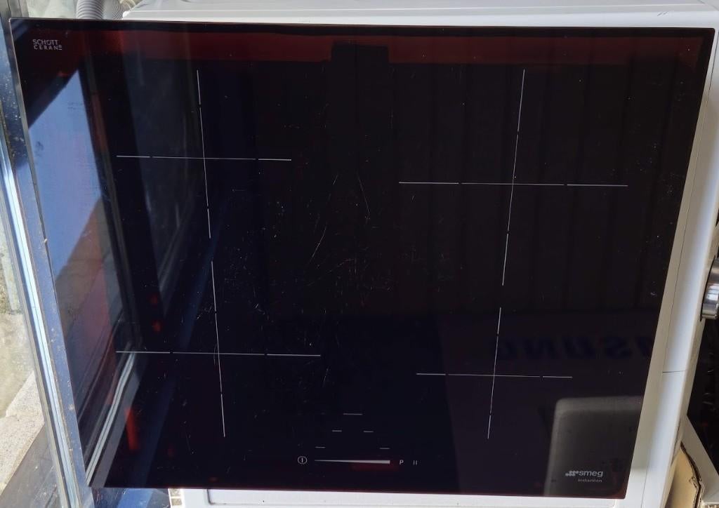 SMEG inductiekookplaat, Ophalen, Gebruikt, 4 kookzones, Inbouw