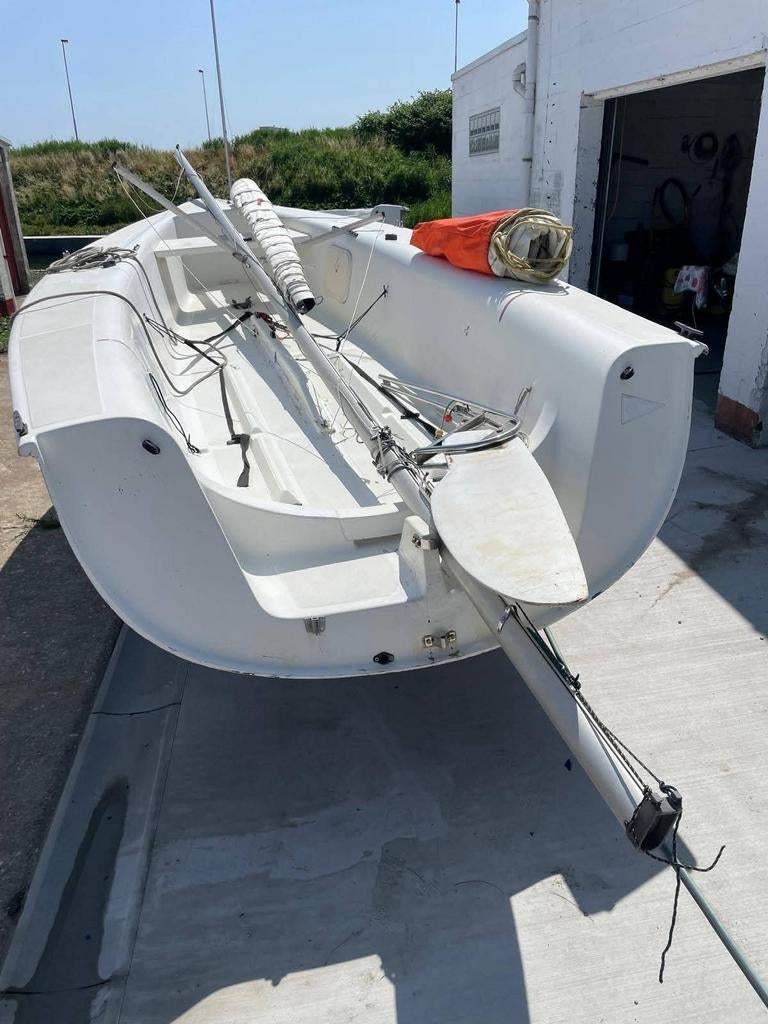 Globe 530 zwaardboot, Watersport en Boten, Bootonderdelen, Ophalen