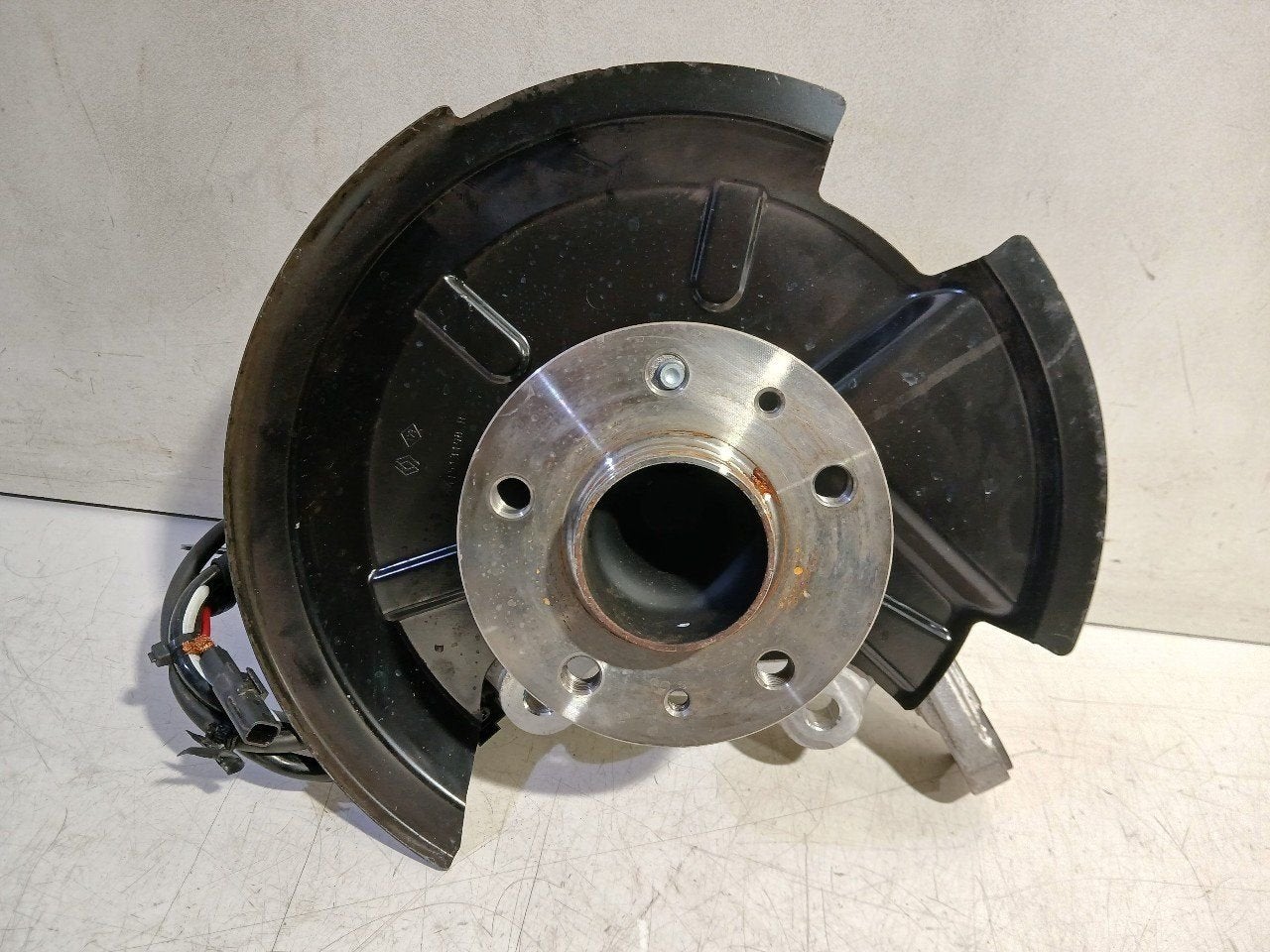 Wielnaaf rechts achter Renault Espace, Onderdelen@venauto.nl, Van der Ven Autorecycling B.V., Ettenseweg 76, 4706 PB Roosendaal, The Netherlands