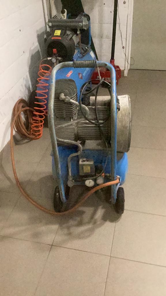 Welco 20/400 compressor, Doe-het-zelf en Bouw, Compressors, Ophalen, Gebruikt, 6 tot 10 bar, 25 tot 100 liter