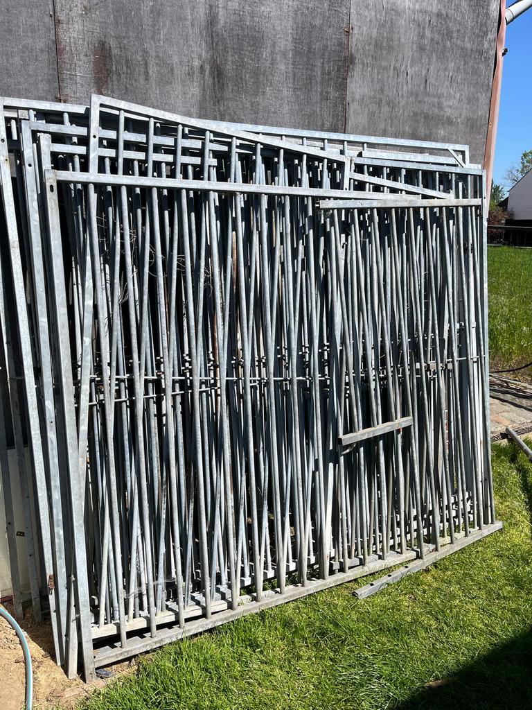 Gegalvaniseerde rennen vb honden of tuin, Dieren en Toebehoren, Hondenhokken, Ophalen, Gebruikt