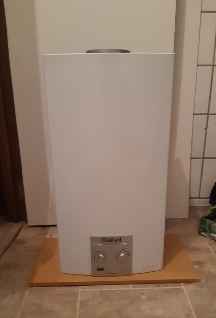 Chauffe eau vaillant atmomag au gaz, Enlèvement, Radiateur