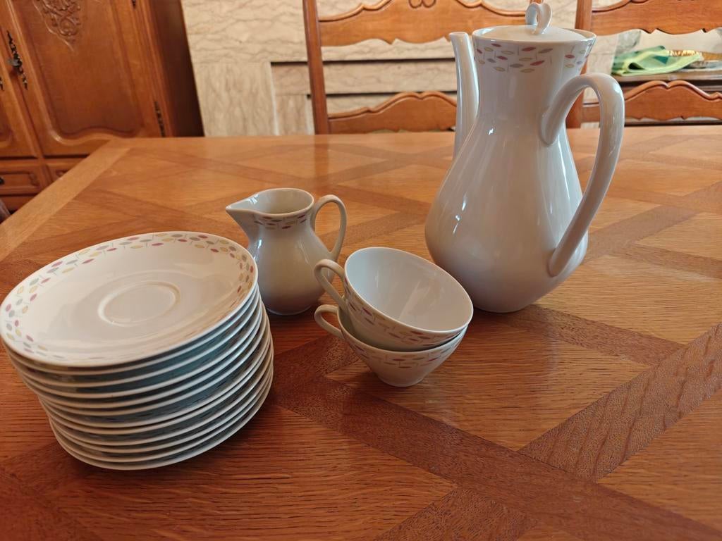 Antiek servies met streepjes, Ophalen