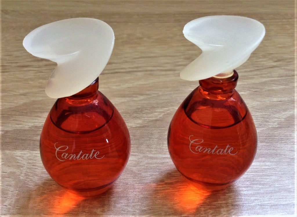 Twee miniatuur parfumflesjes Cantate, Verzamelen, Parfumverzamelingen, Ophalen of Verzenden, Zo goed als nieuw, Miniatuur