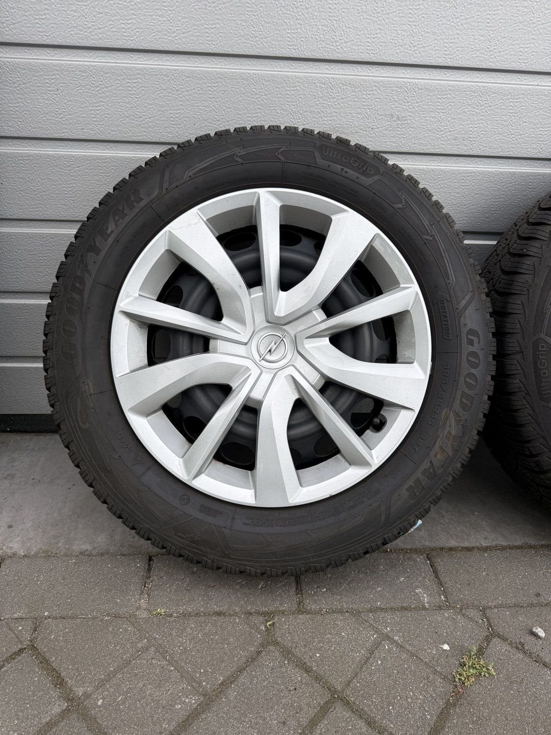 15 inch Opel Corsa e Peugeot Partner velgen winterbanden, Autos : Pièces & Accessoires, 15 pouces, Pneus et Jantes, Pneus hiver