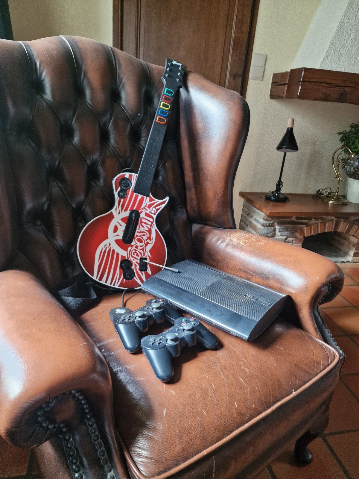 Lot PS3 Super Slim + 2 Manettes + Guitare Guitar Hero, Enlèvement, Slim