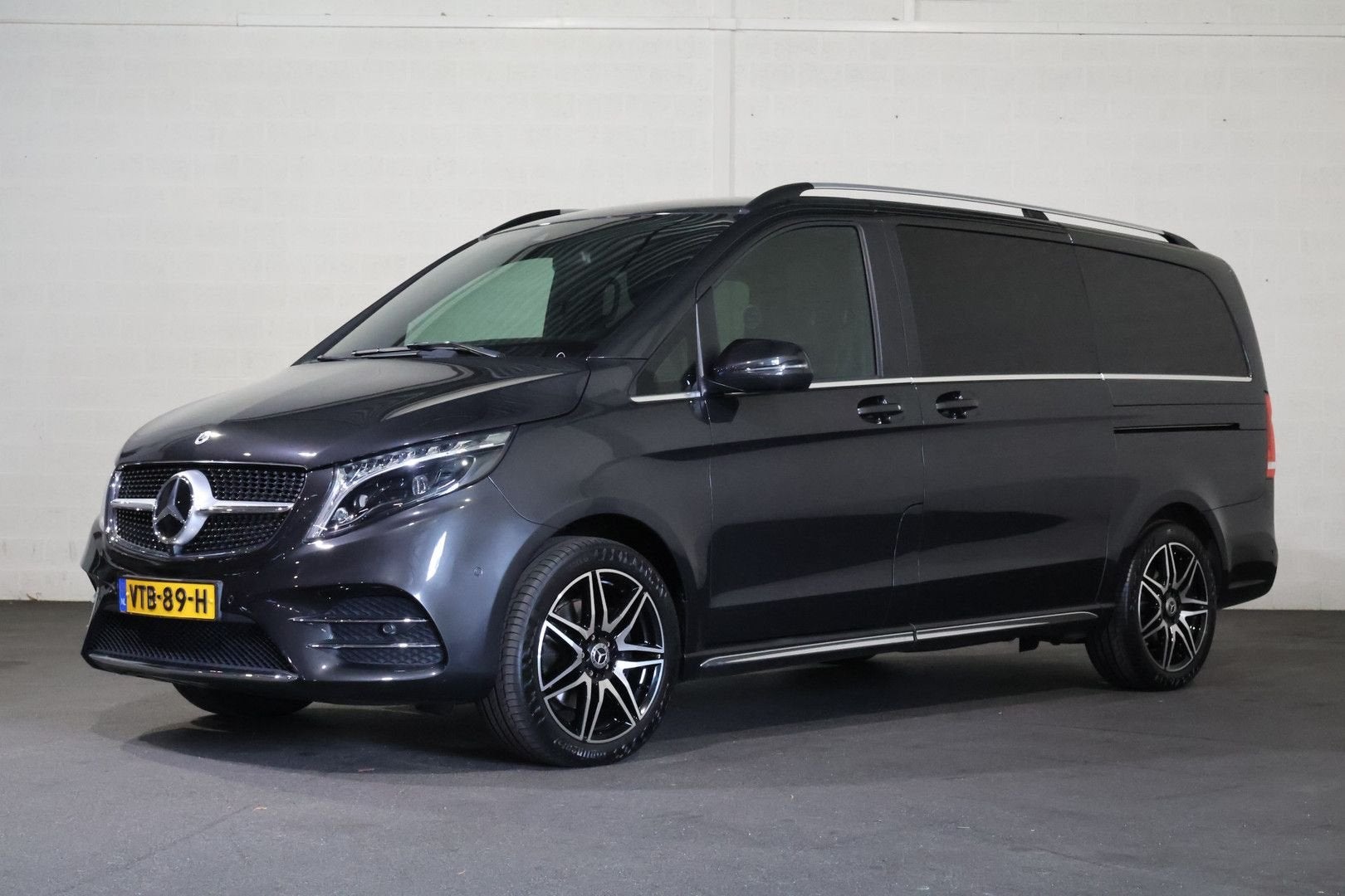 Mercedes-Benz V-klasse 300d 4-MATIC Lang DC Avantgarde Editi, Auto's, Mercedes-Benz, Automaat, Monovolume, Electronic Stability Program (ESP)