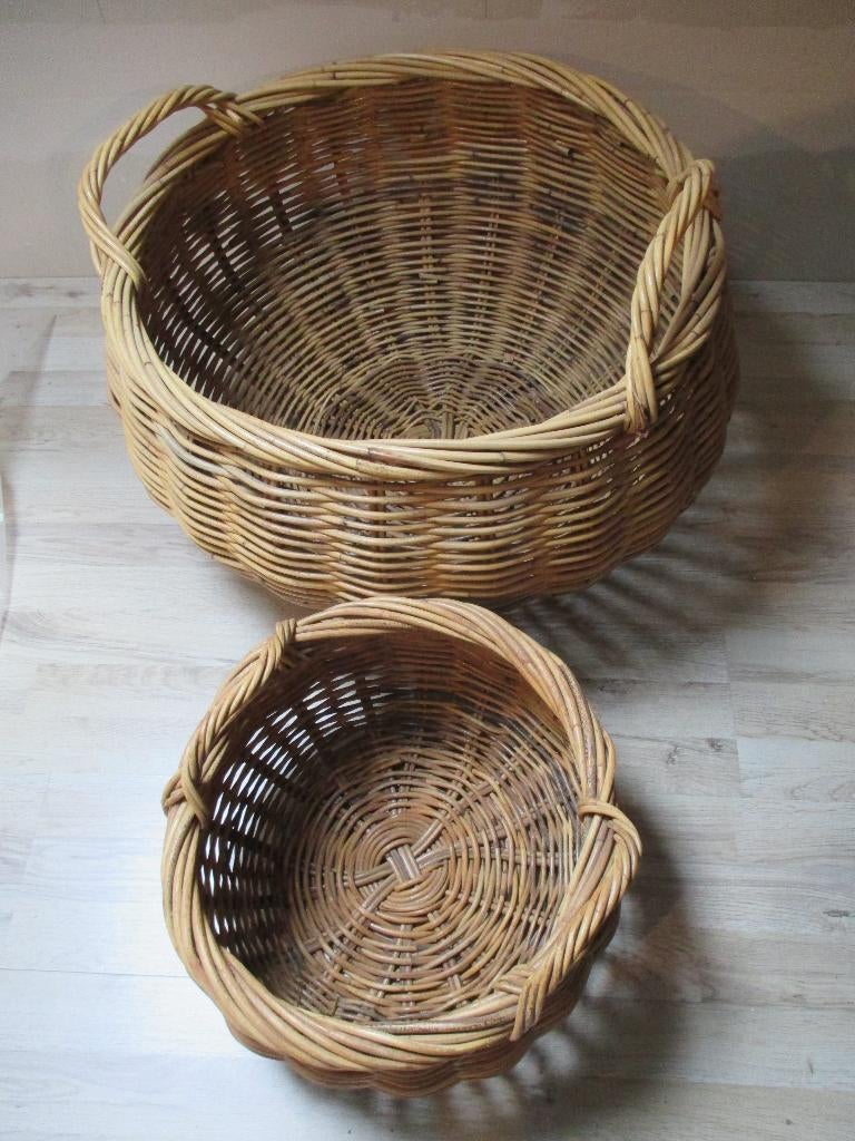 2 grote mooie rieten manden, Osier, Rond, Comme neuf, Enlèvement
