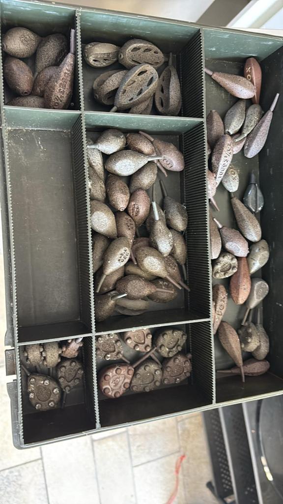 Lot de plomb pêche de la carpe avec la boite, Enlèvement ou Envoi