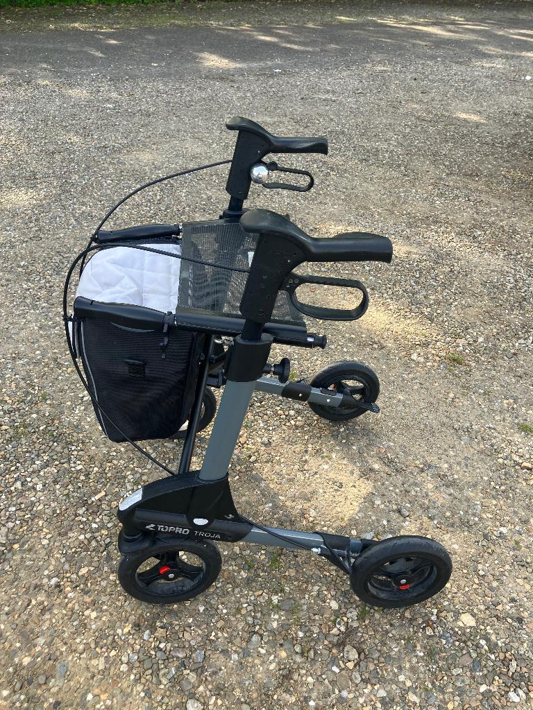 Rollator lichtgewicht, Diversen, Ophalen, Opvouwbaar, Gebruikt