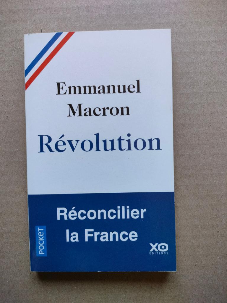 Révolution - Réconcilier la France - Emmanuel Macron, Livres, Politique & Société, Comme neuf, Politique, Enlèvement ou Envoi