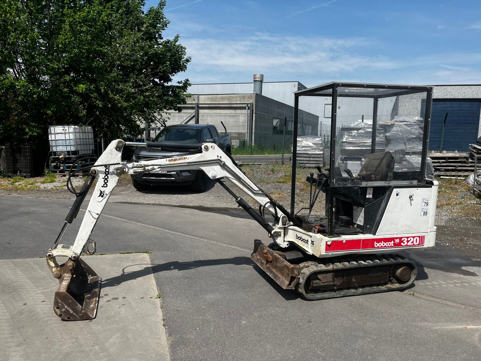 Bobcat 1,7t minigraver, Ophalen