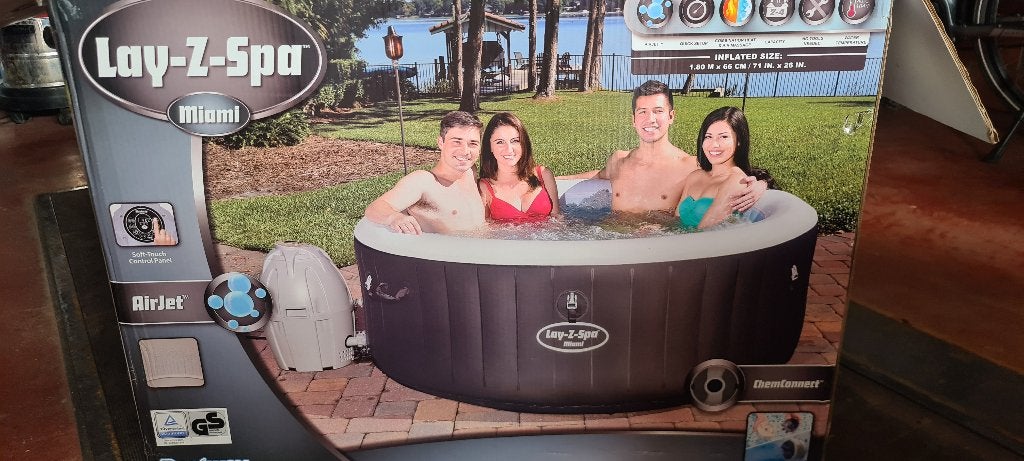 BESTWAY Lay-Z-Spa Miami Airjet Jacuzzi, Jardin & Terrasse, Bains à remous et Spas, Enlèvement, Utilisé, Tapis de sol, Gonflable