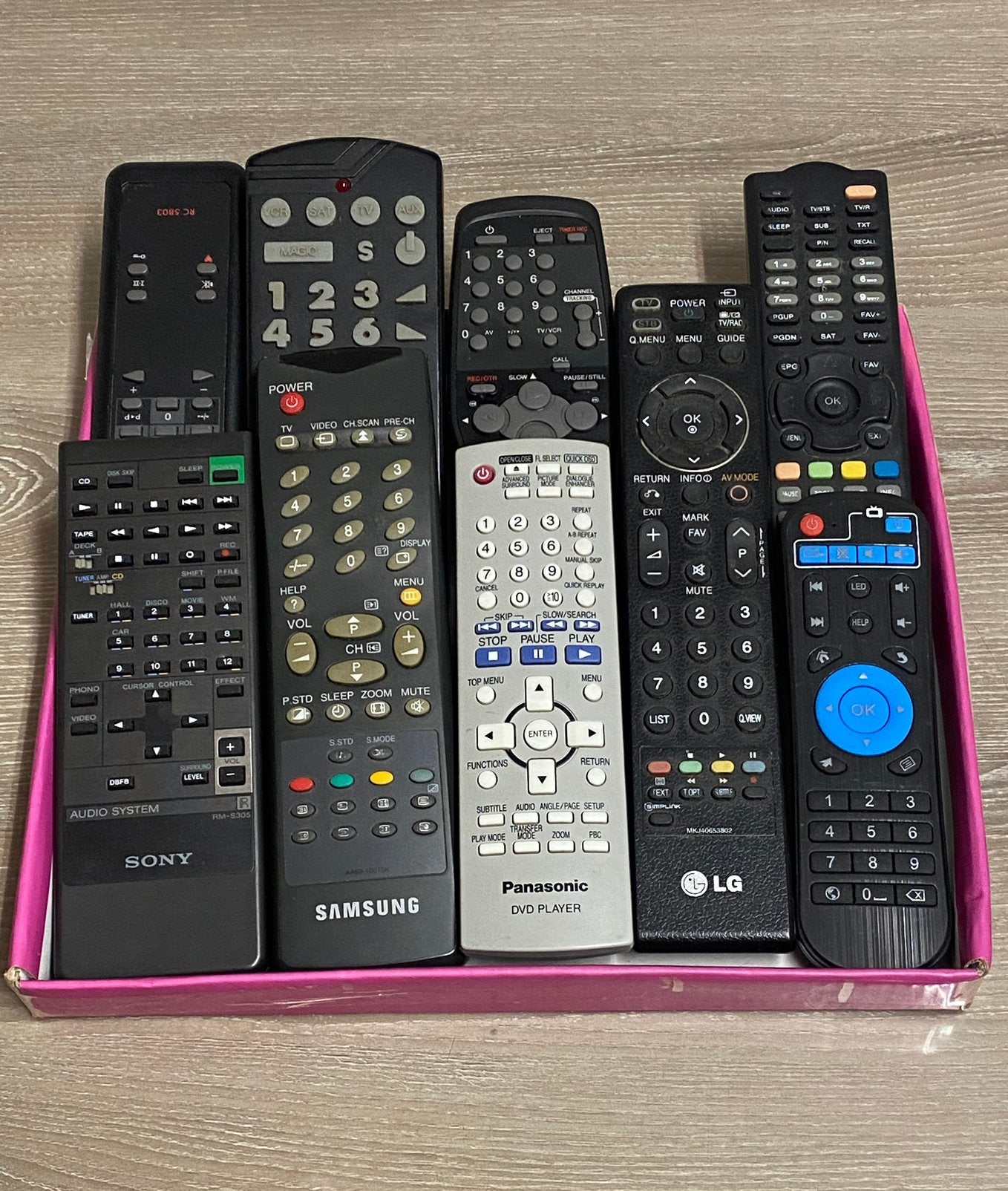 Lot de 9 télécommandes, pour TV, vidéo, hi-fi ,  prix : 15€, Enlèvement ou Envoi, Comme neuf, TV