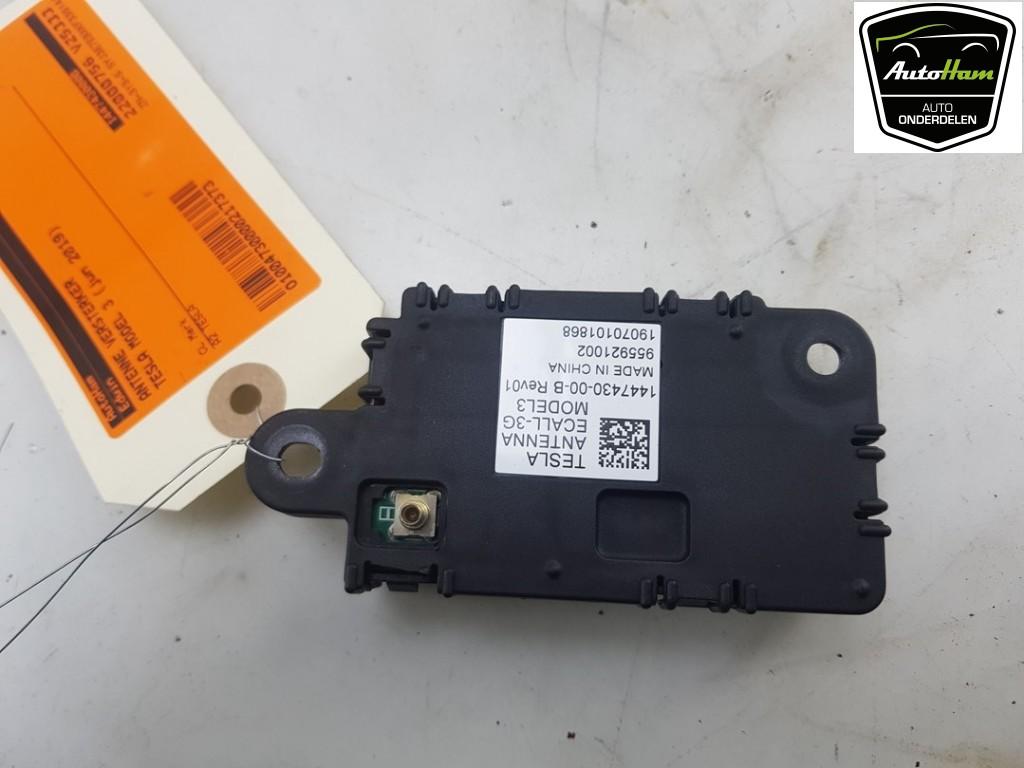 AMPLIFICATEUR D'ANTENNE Tesla Model 3 (|144743000B|), Germany_Sales@tesla.com, Utilisé, Autres marques automobiles, Ludwig-Prandtl-Straße 27 - 29
12526  Berlin, DE