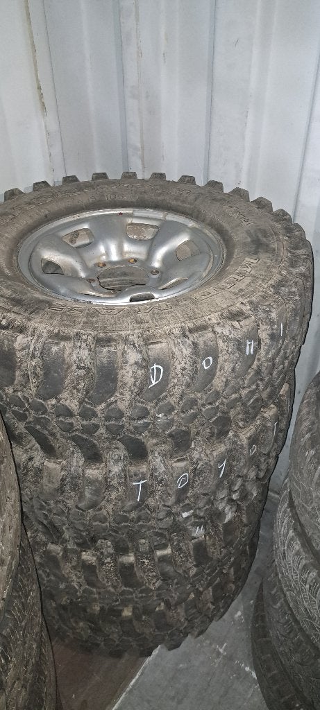 Jantes Hilux + pneus Mud, 4 Saisons, Autre, Autres dimensions, Pneu(s)