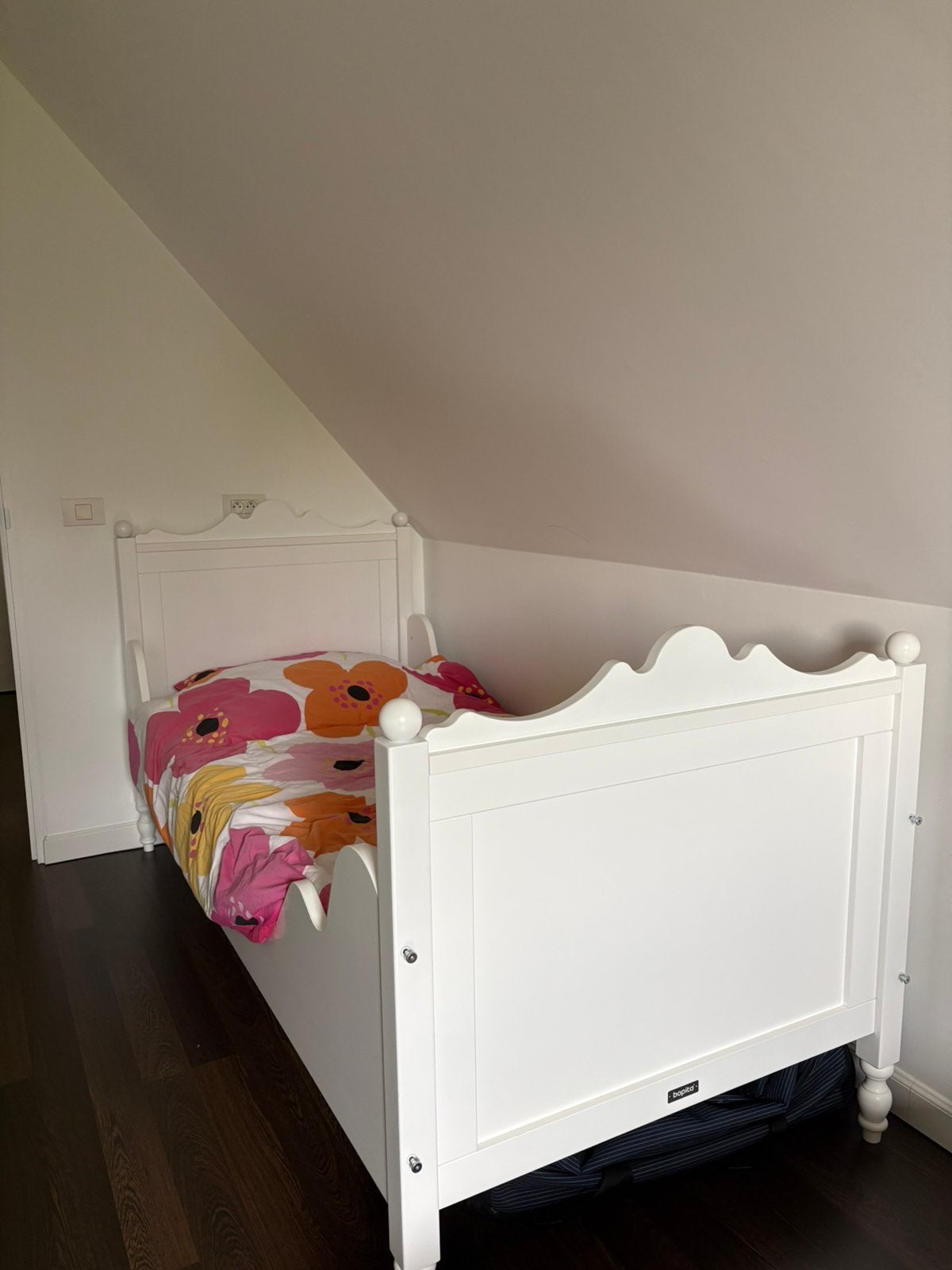 Wit eenpersoonsbed merk bopita met lattenbodem, Huis en Inrichting, Slaapkamer | Bedden, Ophalen, 90 cm, Wit, Zo goed als nieuw
