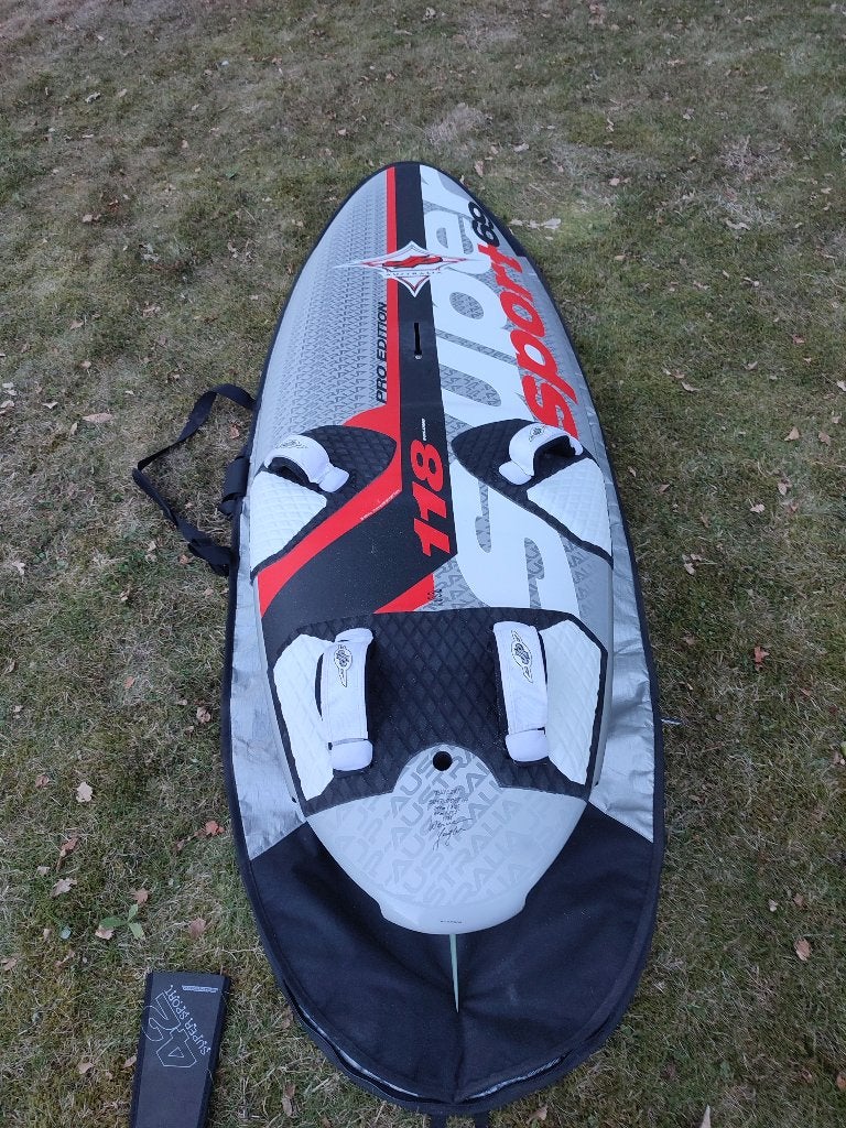 planche à voile JP Super Sport 69., Sports nautiques & Bateaux, Planche, Avec aileron(s), Moins de 250 cm, Comme neuf