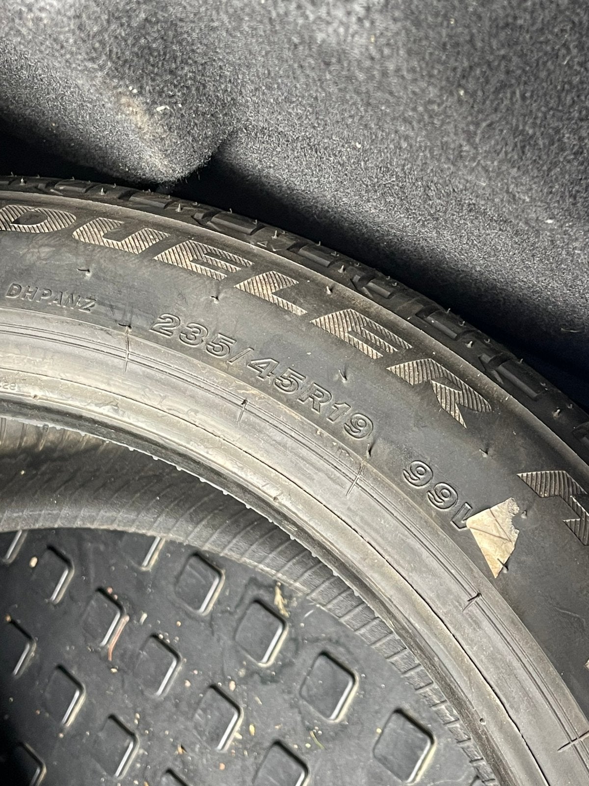 4 pneus de voiture d'occasion, Autos : Pièces & Accessoires, Enlèvement ou Envoi