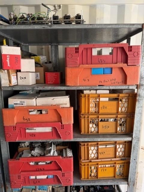 2381. Automaten / Siemens / Hager / Merlin Gerin / Legrand, Enlèvement, Comme neuf