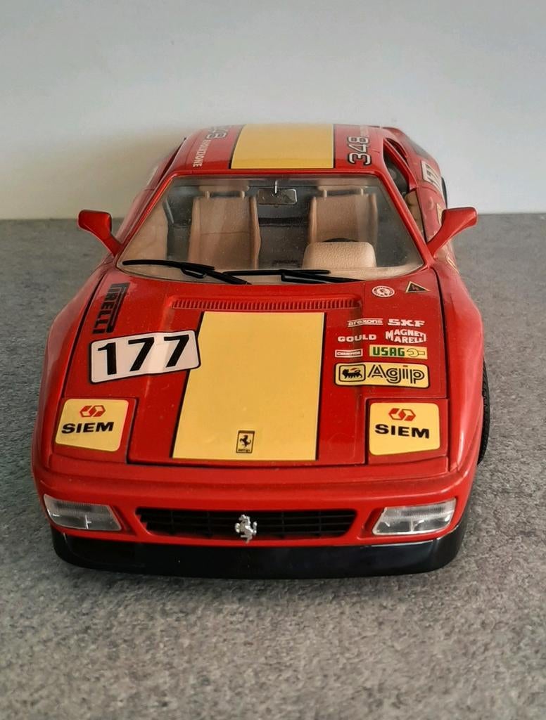 Ferrari 348
Lettrage n 177 de 1989
Échelle 1:18, Enlèvement