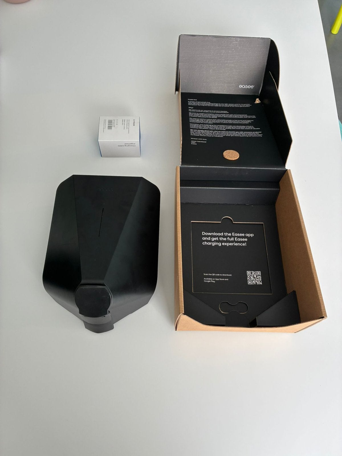Easee Home Black + U-hook kabelhouder, Computers en Software, Ophalen of Verzenden, Zo goed als nieuw