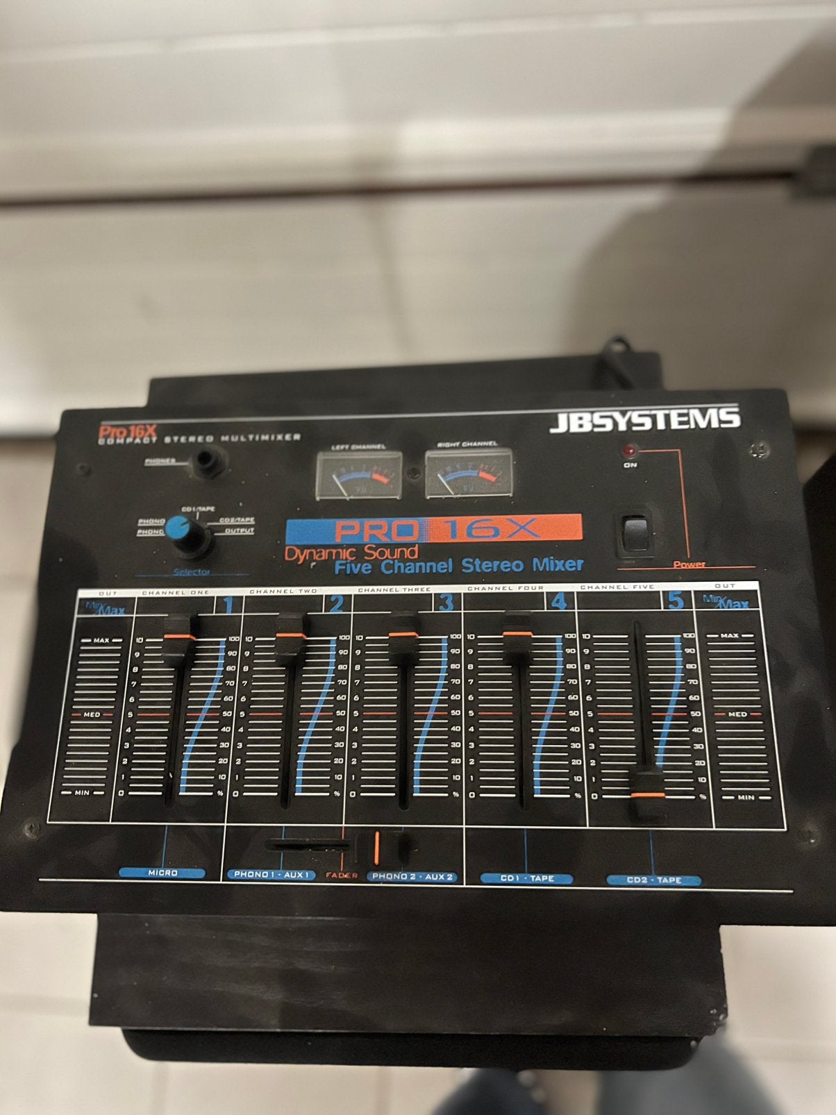 Five channel stereo mixer PRO 16X, Enlèvement, Comme neuf