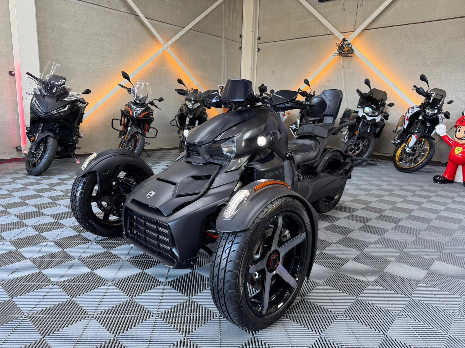 CAN AM RYKER 900 SPORT   * GARANTIE * 2022 * 8.800 km, B, Plus de 35 kW, 3 cylindres, 900 cm³