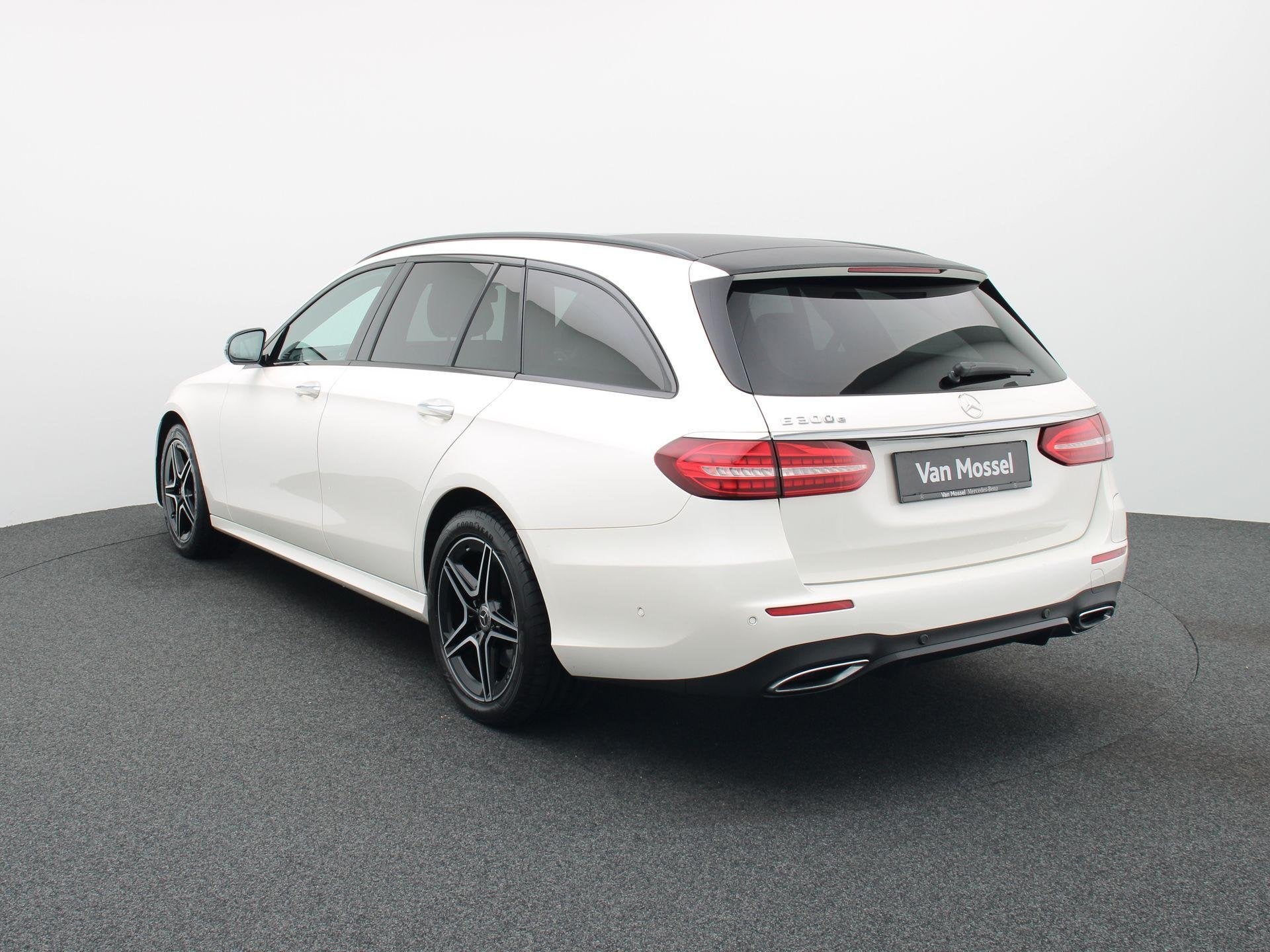 Mercedes-Benz E 300 e Estate AMG LINE + LEDER + PANO DAK + B, Auto's, Automaat, Dealer onderhouden, Gebruikt, 4 cilinders