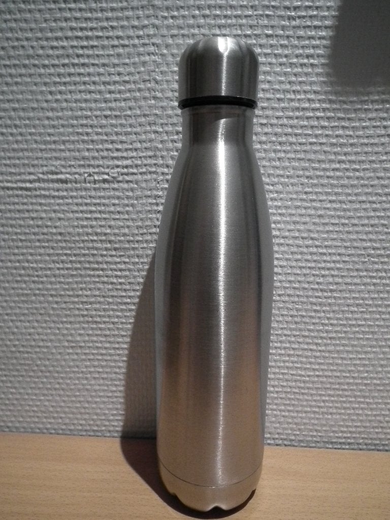 Gourde, coloris argenté, hauteur 28 cm/ 500 ml (nouveau), Sports & Fitness, Envoi, Neuf