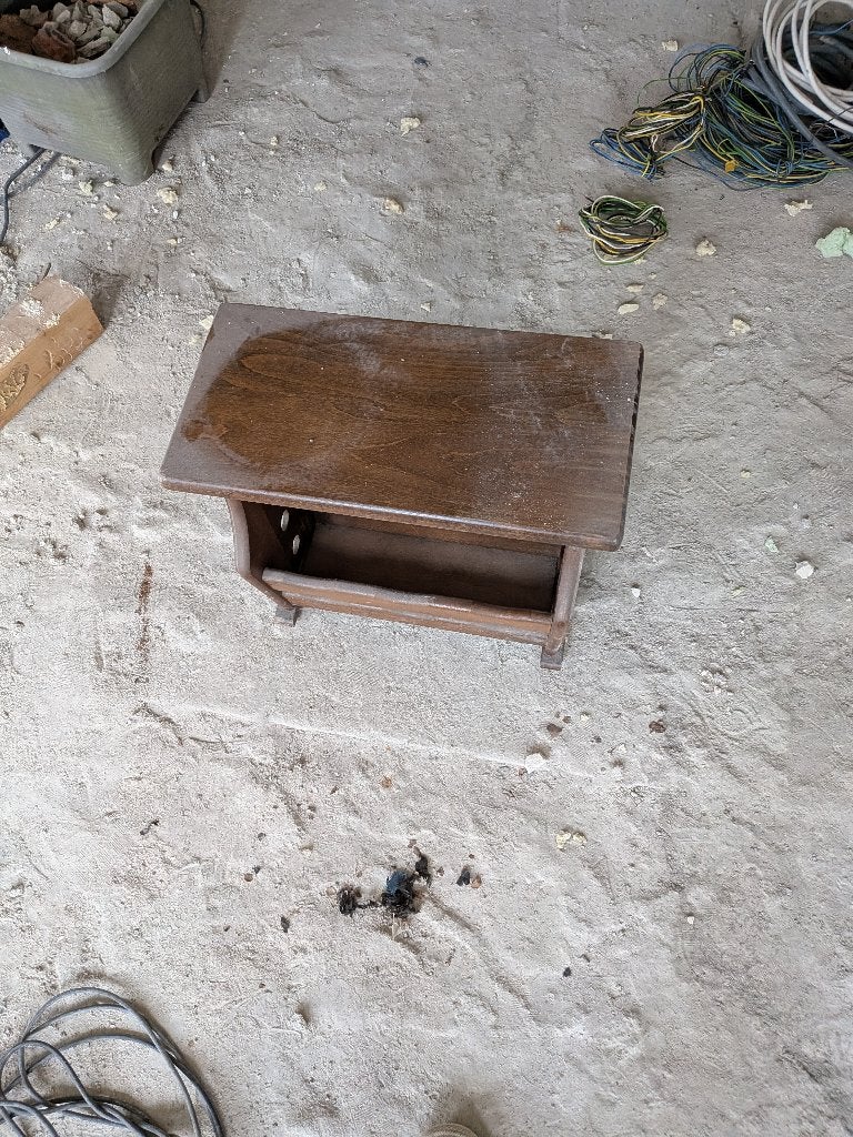 Retro tafeltje gazettenhouder, Ophalen, Huis en Inrichting