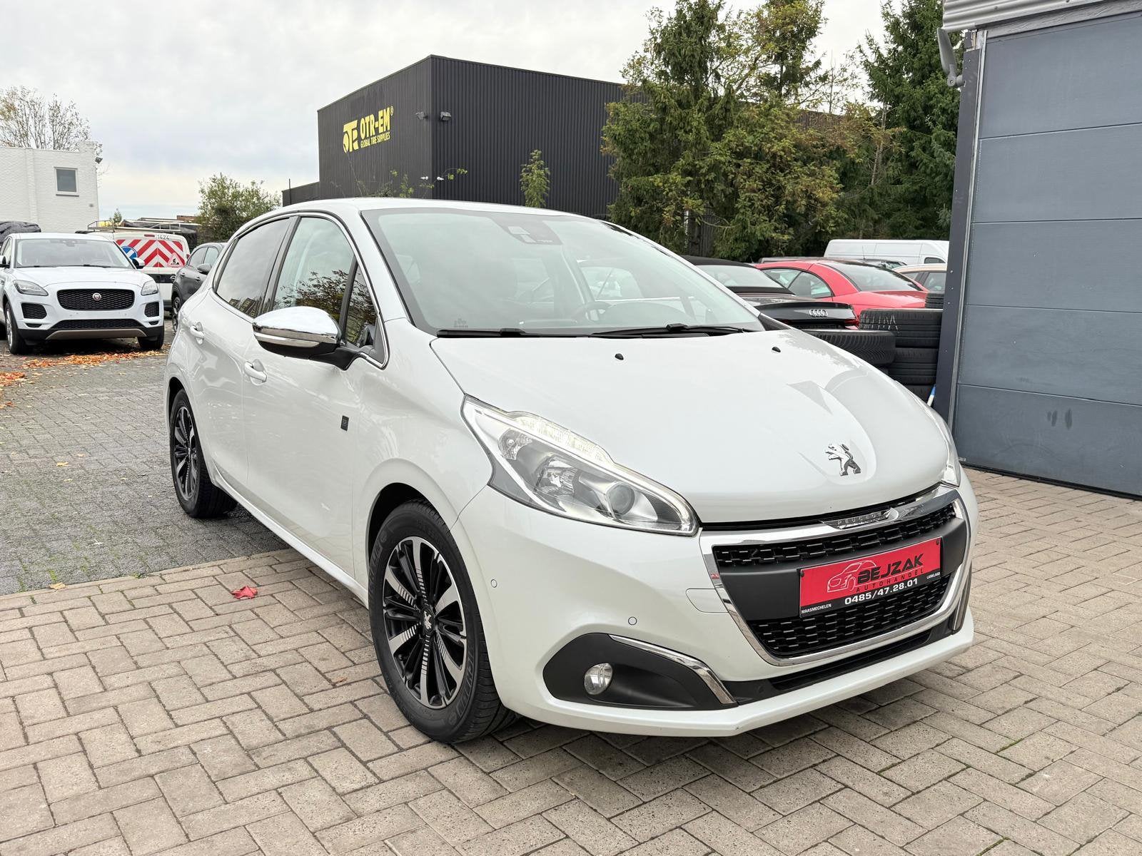 Peugeot 208 1.2i 2018 110PK, Autos, Achat, Euro 6, Entreprise, Boîte manuelle