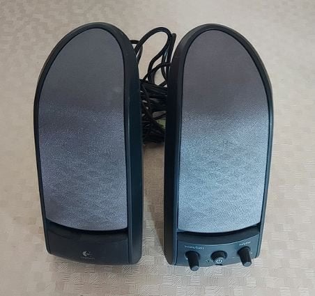 Twee luidsprekers Logitech X-120 voor computer., Computers en Software, Verzenden