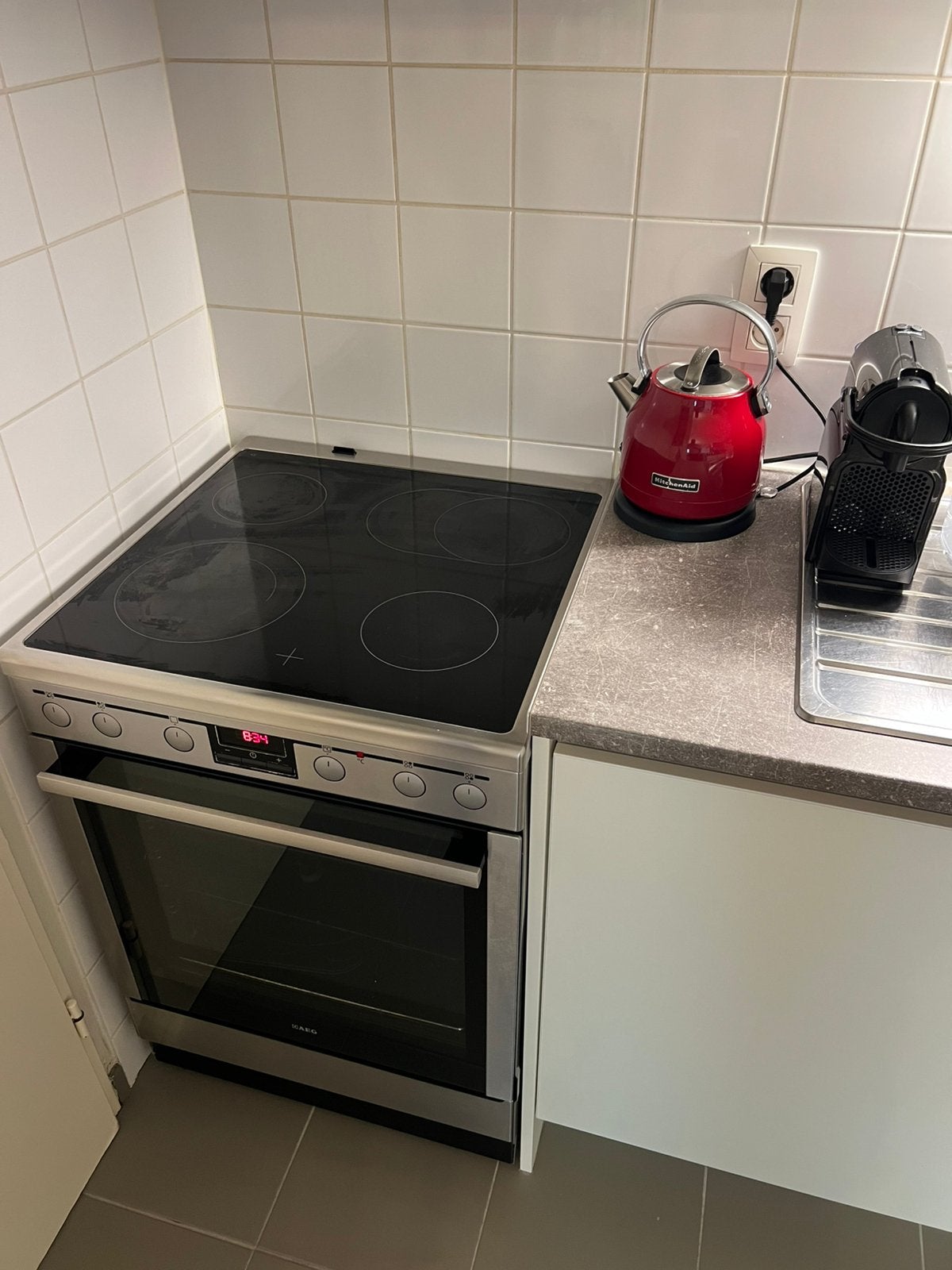 AEG FORNUIS KERAMISCHE 2 jaar oud , stat bijna nieuw., Elektronische apparatuur, Fornuizen, Ophalen, Zo goed als nieuw