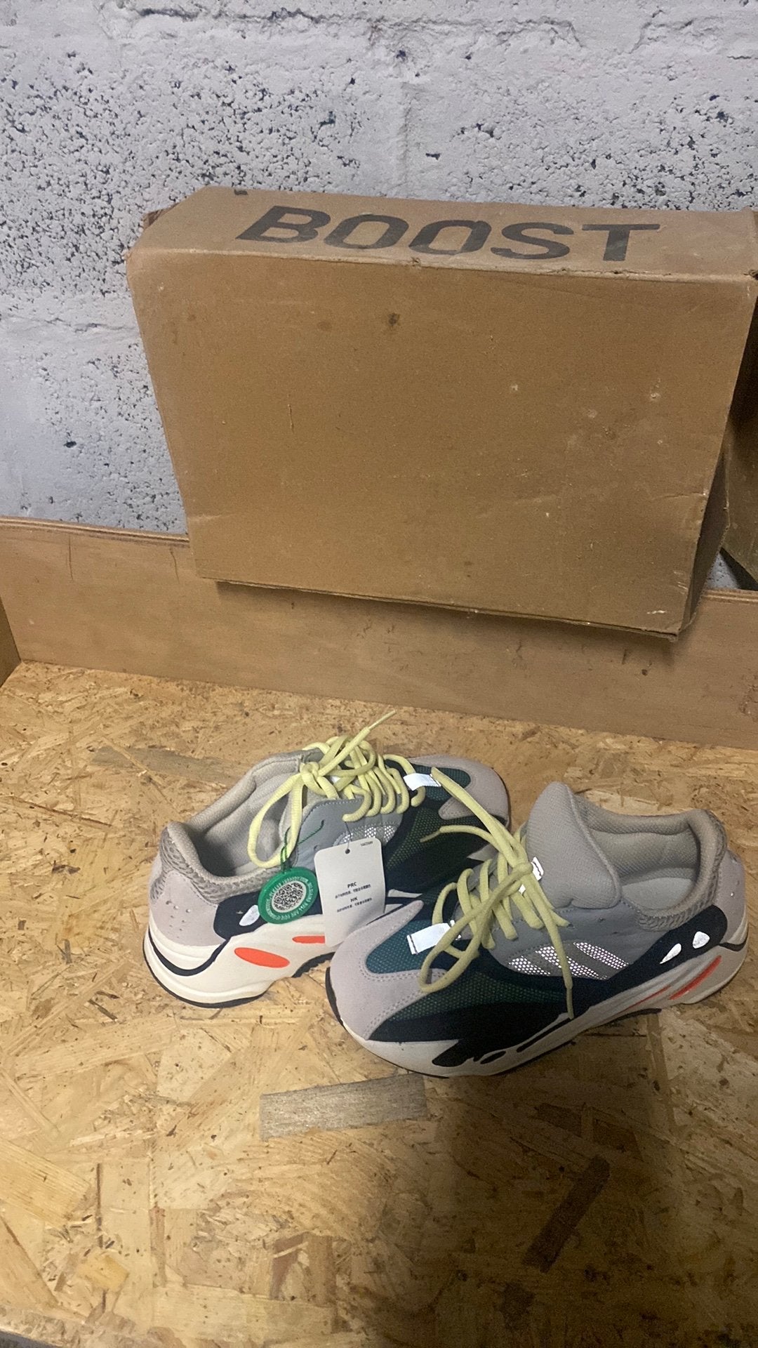 Yeezy boost 700 maat 38! Ongebruikt nieuw!, Ophalen, Nieuw