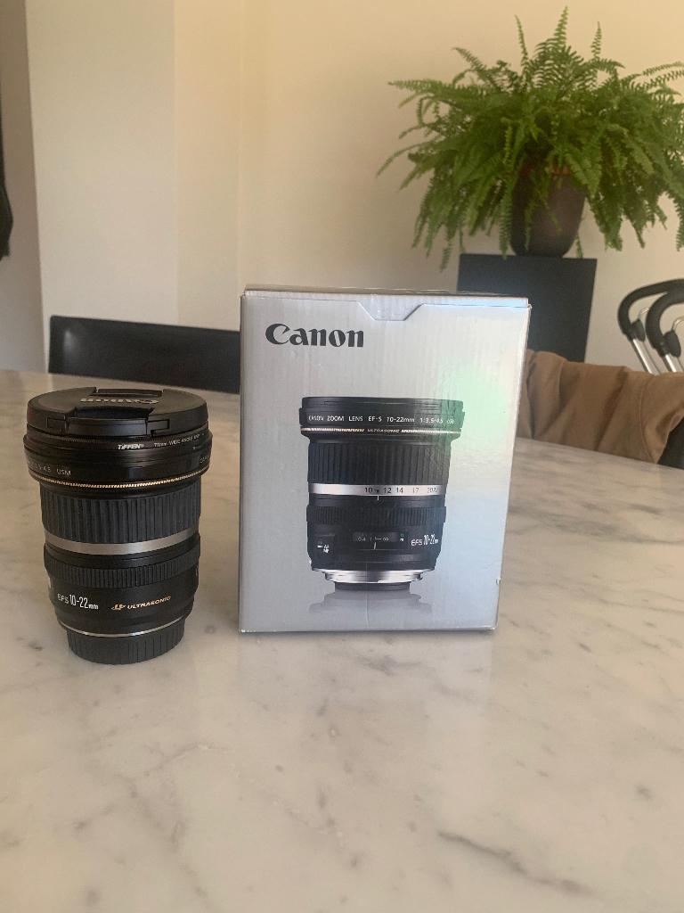 Canon EF-S 10-22mm f3,5-4,5 groothoeklens, Enlèvement, Comme neuf, Objectif grand angle