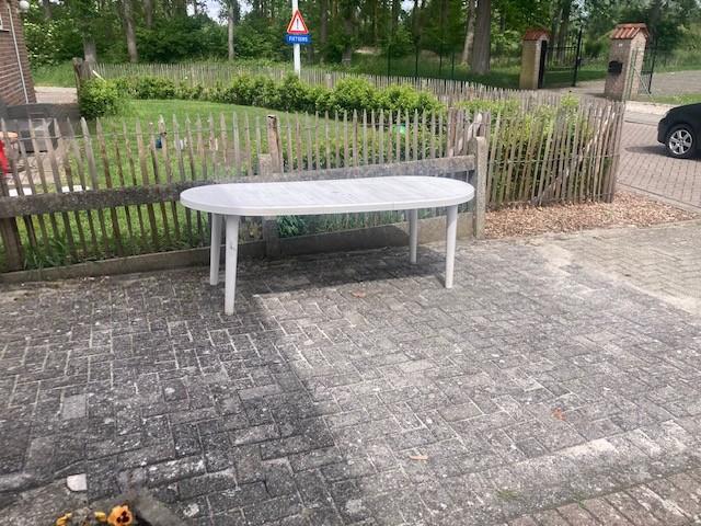 tuintafel terrastafel, Tuin en Terras, Ophalen, Gebruikt, Ovaal, Kunststof