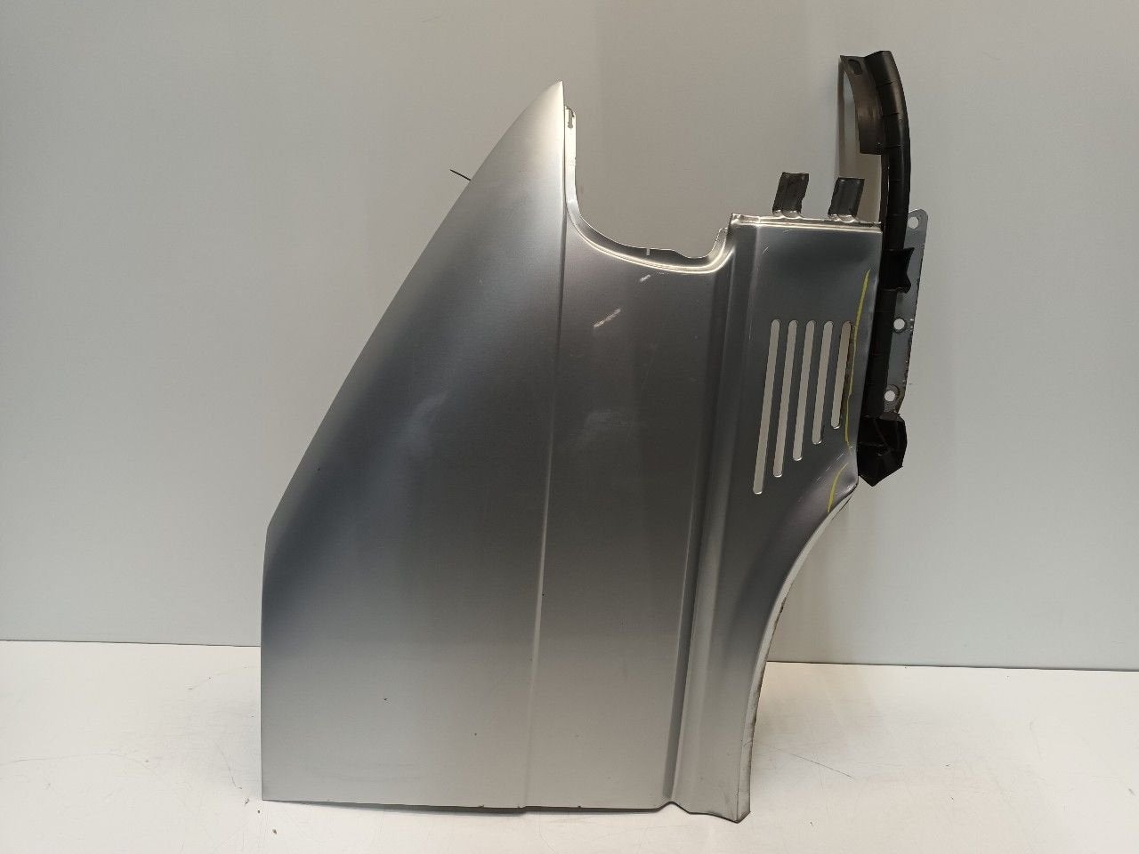 Spatbord rechts voor Volkswagen Transporter, Auto-onderdelen, Carrosserie, Onderdelen@venauto.nl, Van der Ven Autorecycling B.V.