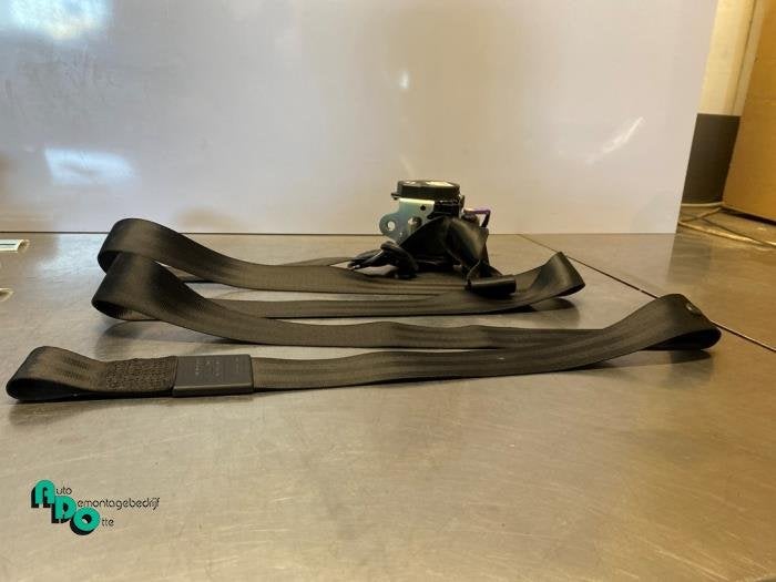 Ceinture de sécurité avant droite d'un Audi A3 (A3 03-), Autos : Pièces & Accessoires, -, 3 mois de garantie, Audi, Utilisé