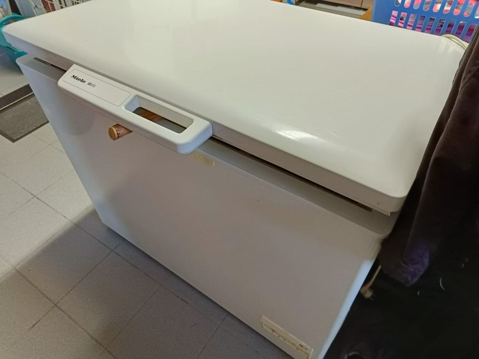 Miele diepvrieskist GT 373 ES – 334 liter, Elektronische apparatuur, Ophalen