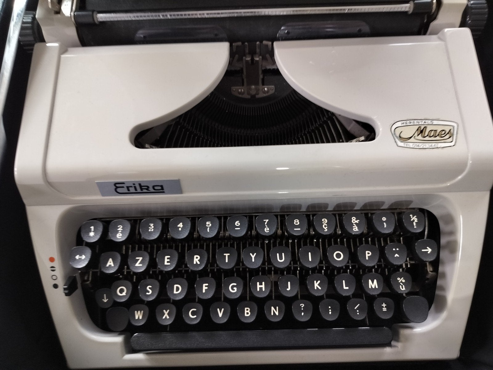 machine à écrire, Enlèvement