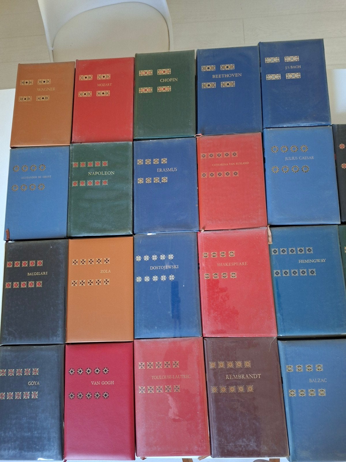 25 delen biografieënreeks 'Genie en Wereld' (Heideland), Boeken, Encyclopedieën, Ophalen