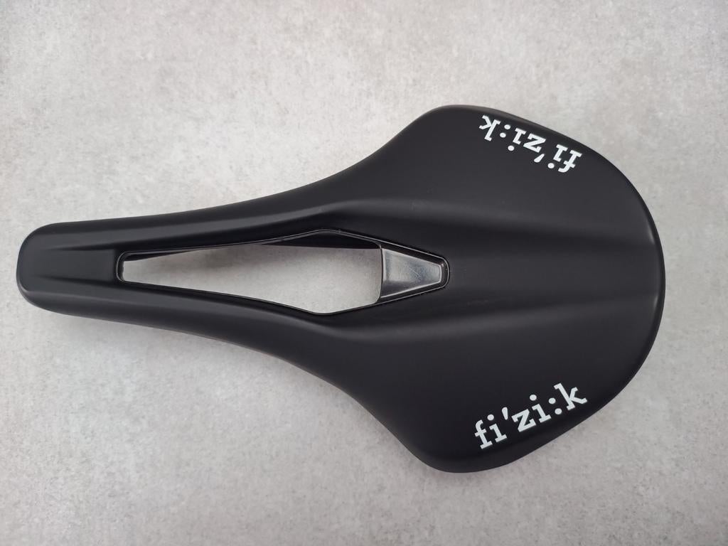 Fizik Tempo Argo R5 Zadel Zwart, Ophalen, Zo goed als nieuw