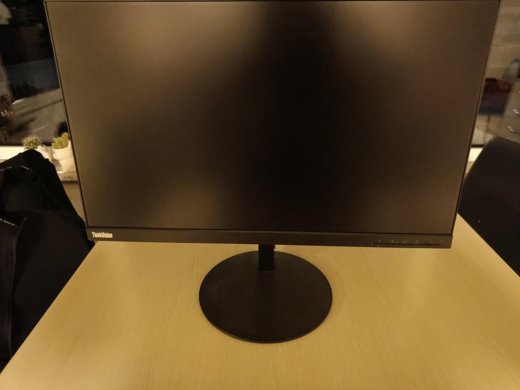 lenovo thinkvision monitor 24'', Computers en Software, Monitoren, Ophalen, Gebruikt