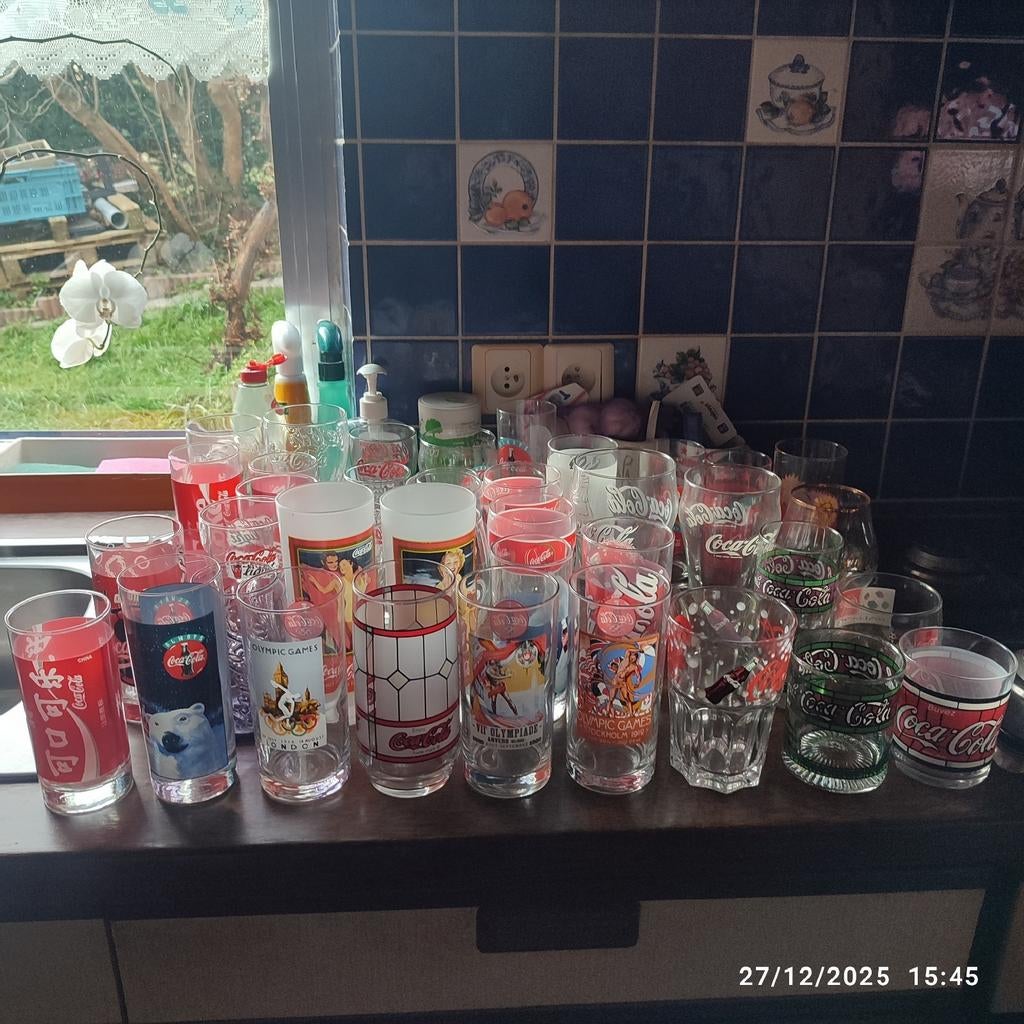 Set van 44 COCA-COLA-glazen., Ophalen, Zo goed als nieuw, Frisdrankglas