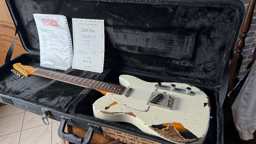 Del-Tone Custom 60’s T-Style – Heavy Relic - Case - COA, Muziek en Instrumenten, Snaarinstrumenten | Gitaren | Elektrisch, Zo goed als nieuw